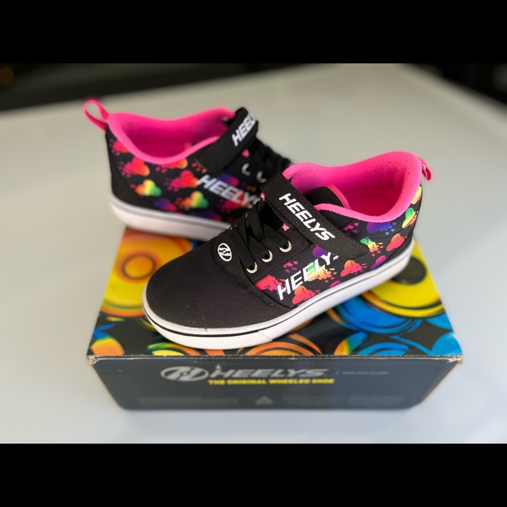 Kids Heelys with double wheel